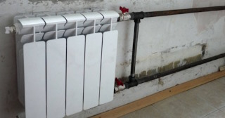 Установка биметаллических радиаторов отопления в квартире в Азове - от 2039 руб.